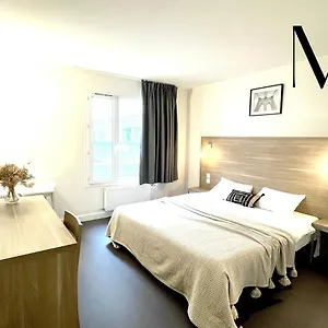 Du Mole Aparthotel
